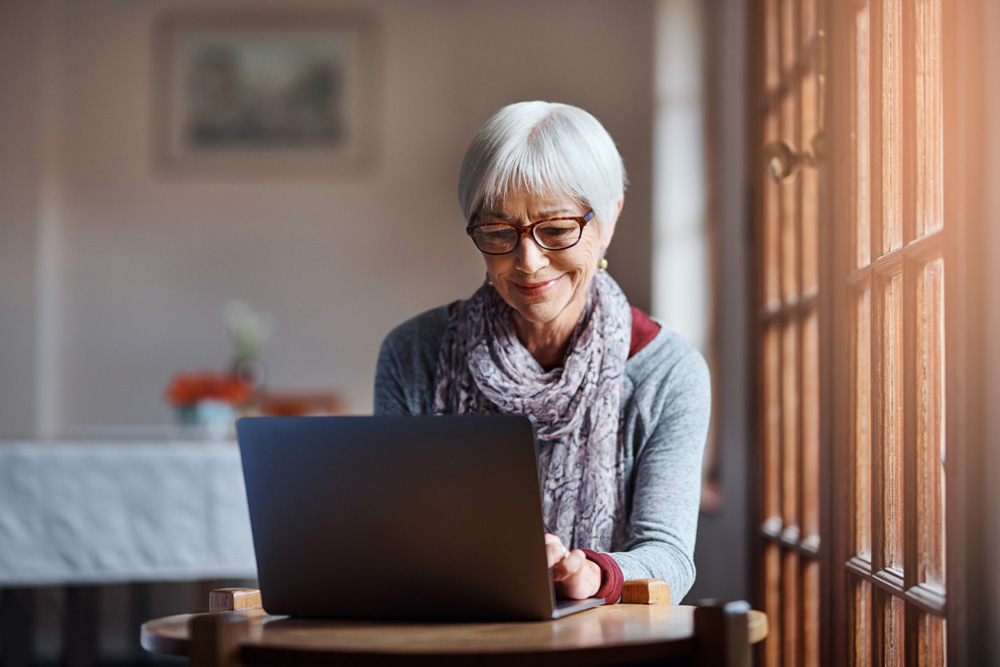 Senior woman using a laptop