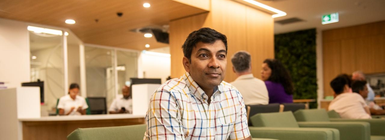 Spinal cancer Symptoms & Treatment GenesisCare AU