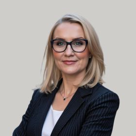 Dr Maja Uherek